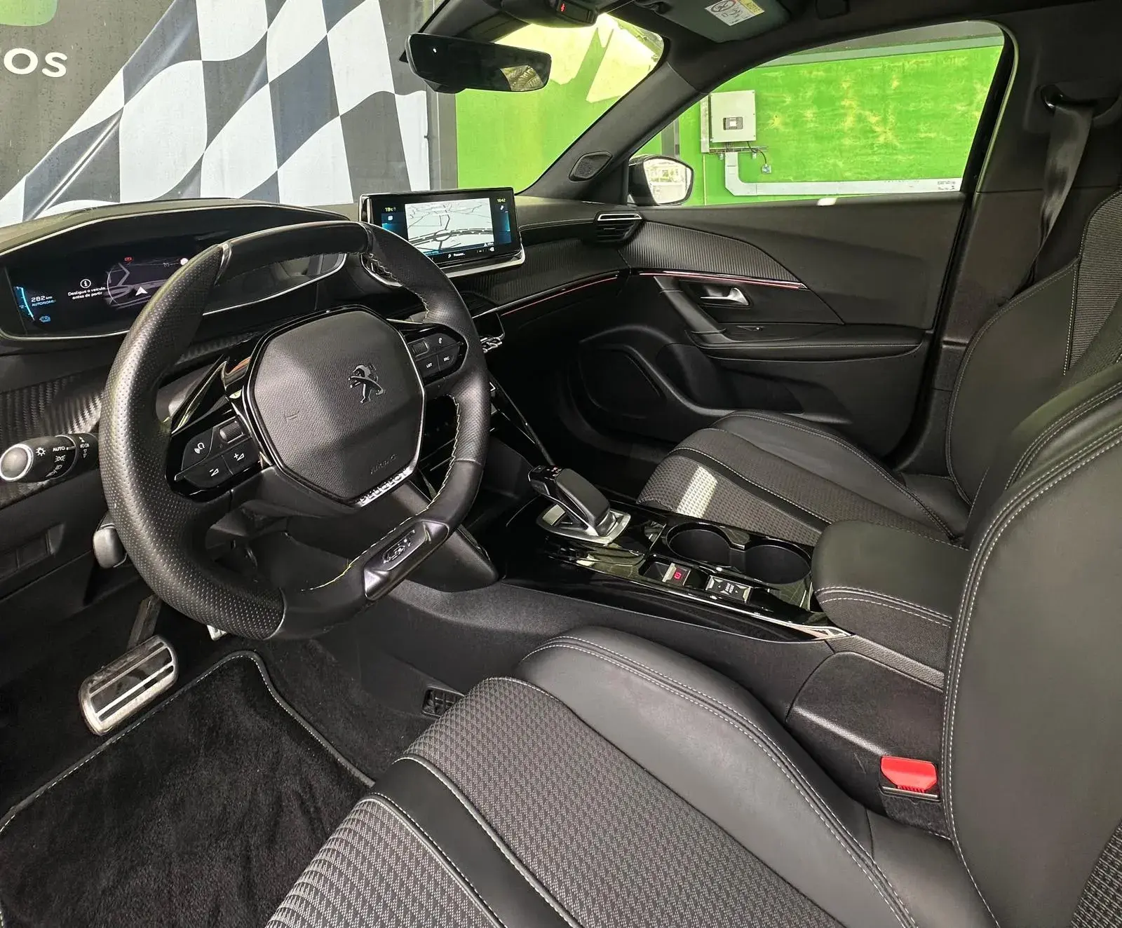 Peugeot e-2008 50 kWh GT 25