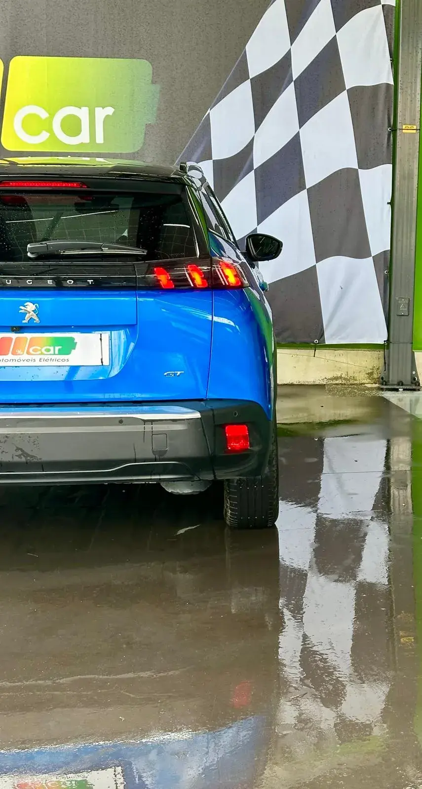 Peugeot e-2008 50 kWh GT Pack 8