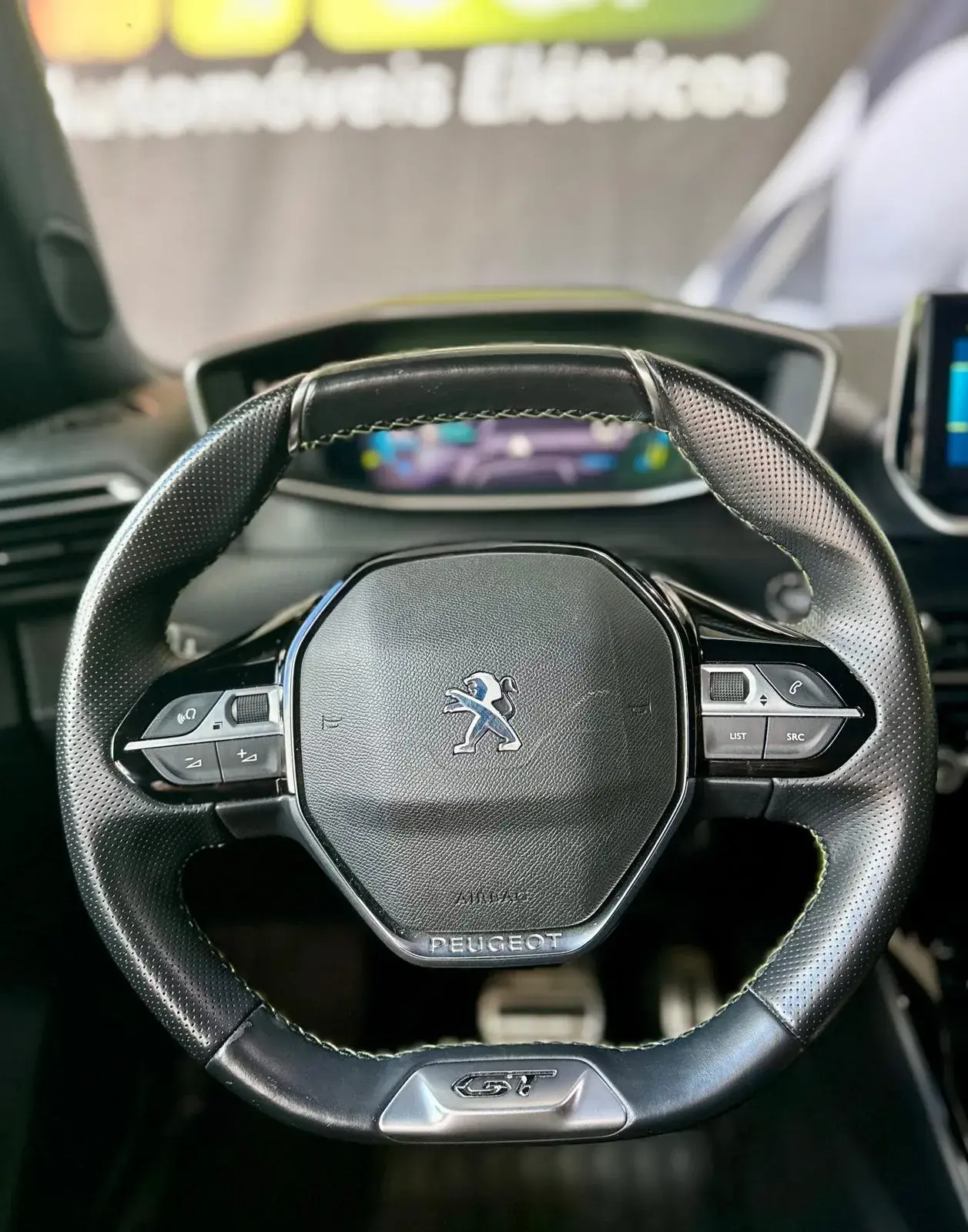 Peugeot e-2008 50 kWh GT Pack 14