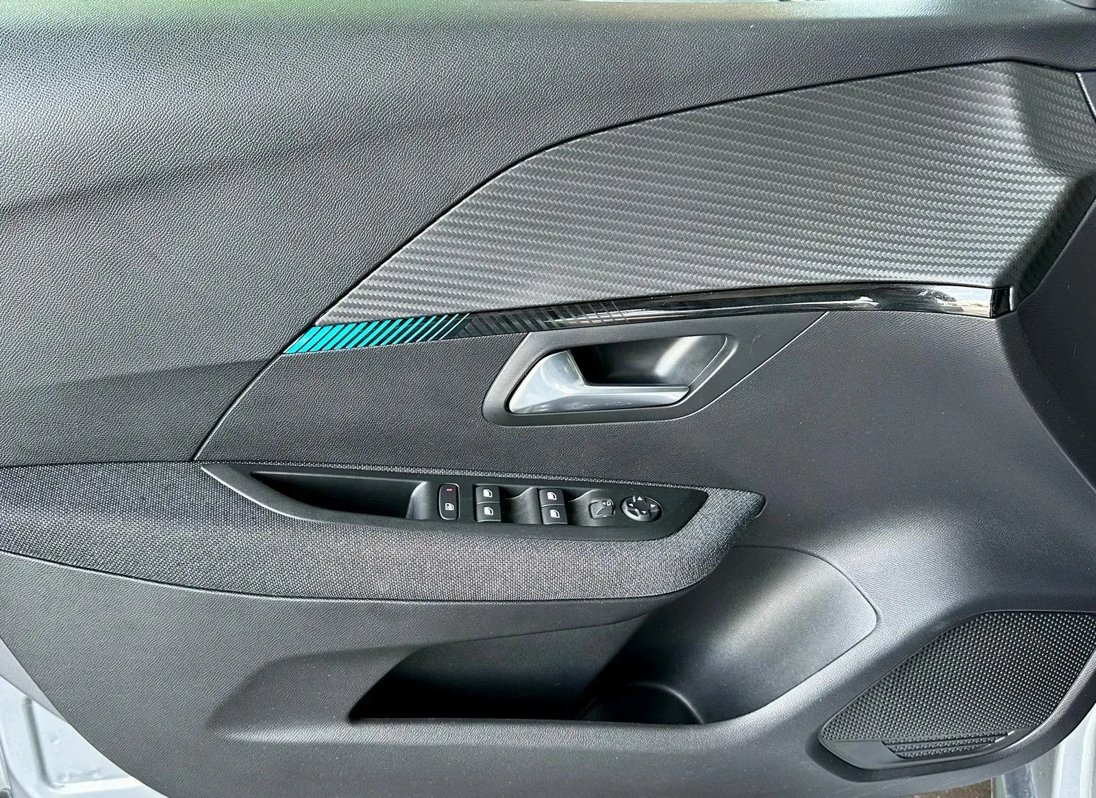 Peugeot e-208 50 kWh Allure 9