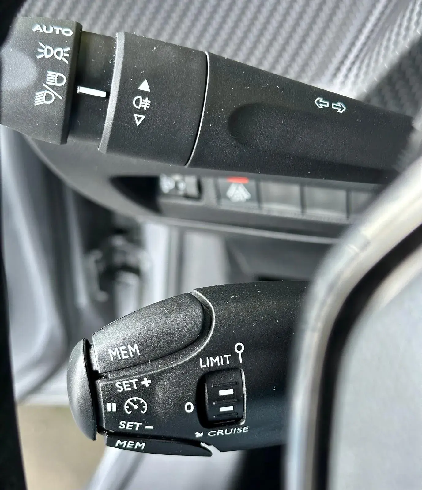 Peugeot e-208 50 kWh Allure 11