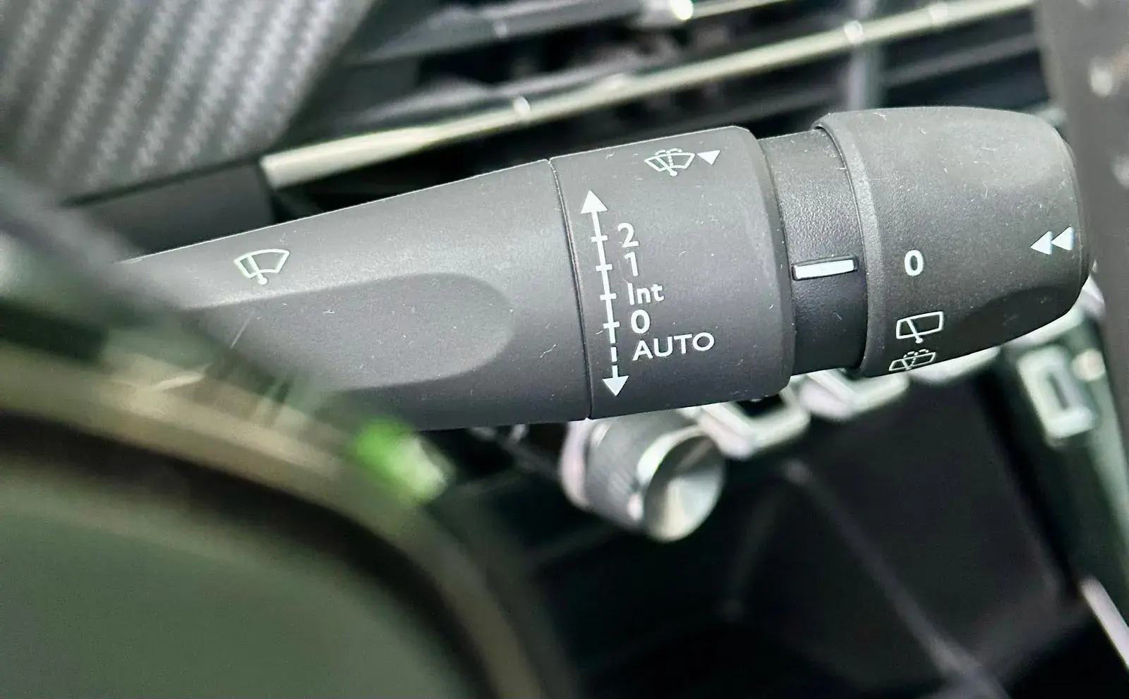 Peugeot e-208 50 kWh Allure 12