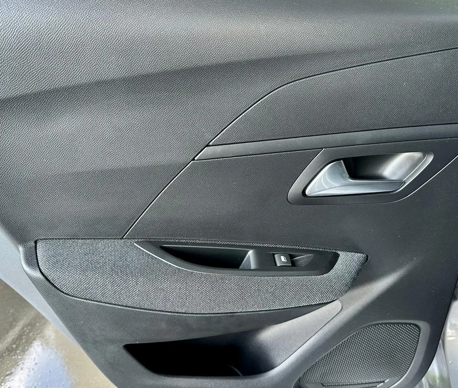 Peugeot e-208 50 kWh Allure 23