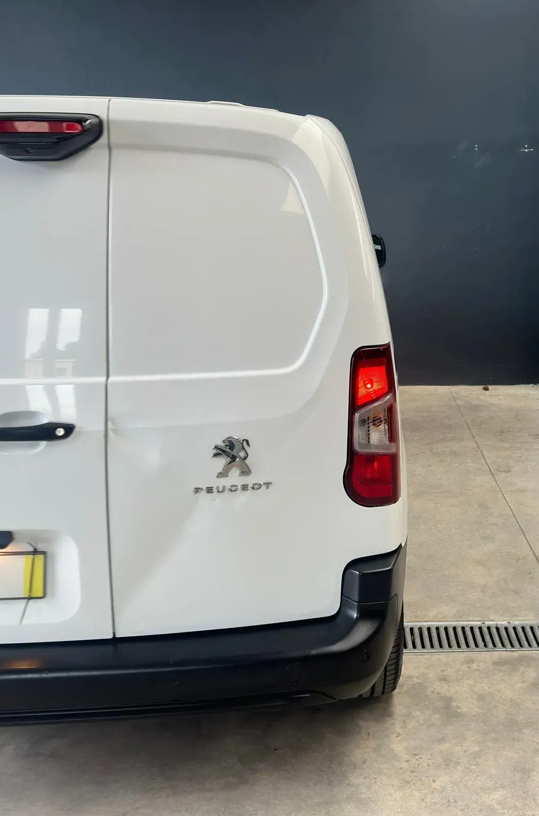 Peugeot Partner 1.5 BlueHDi Asphalt Standard 8