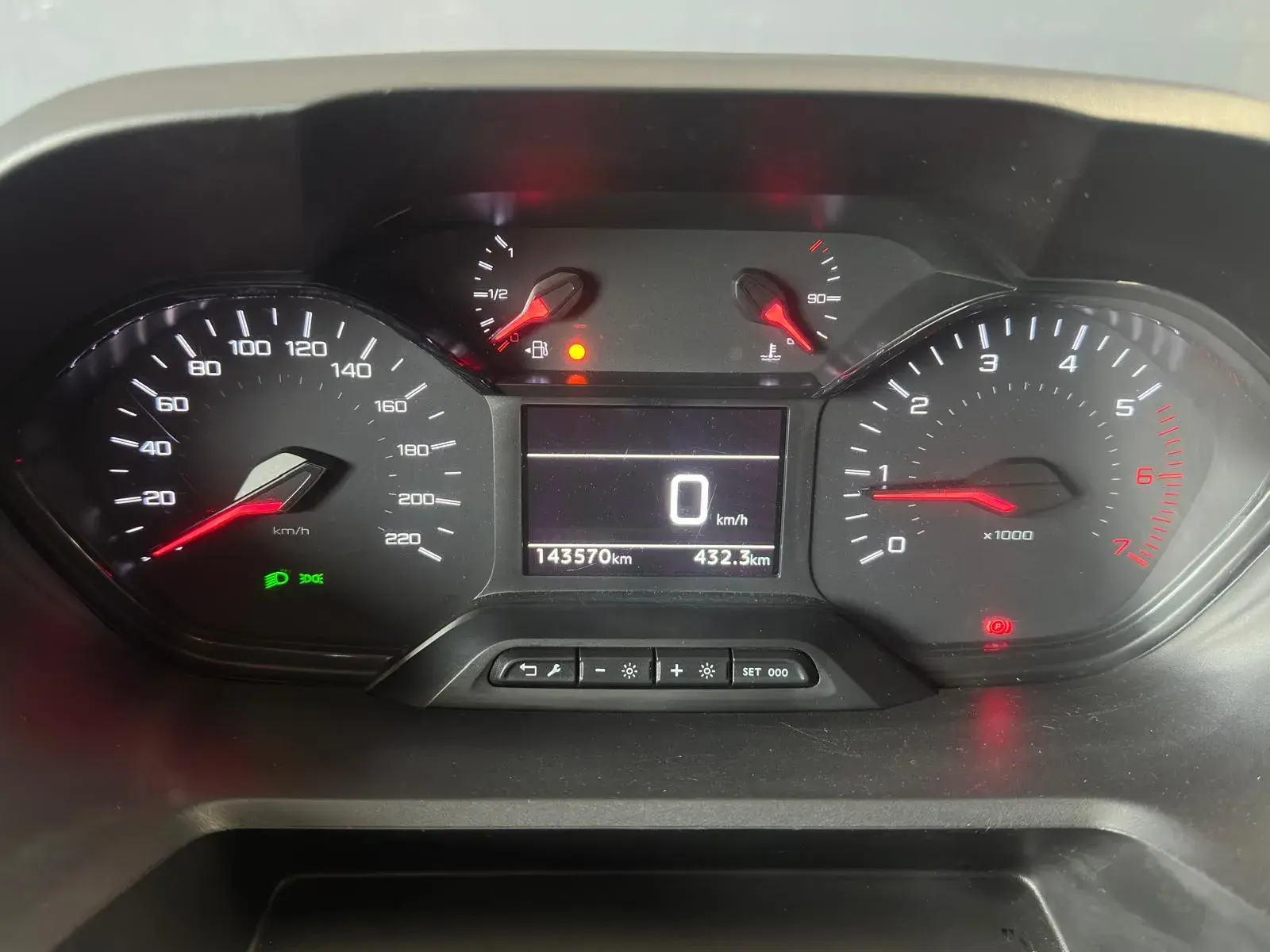 Peugeot Partner 1.5 BlueHDi Asphalt Standard 13