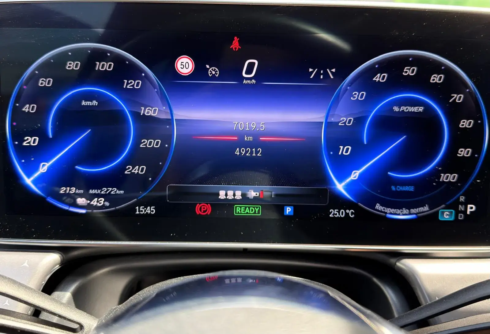 Mercedes-Benz EQE 300 Electric Art 14