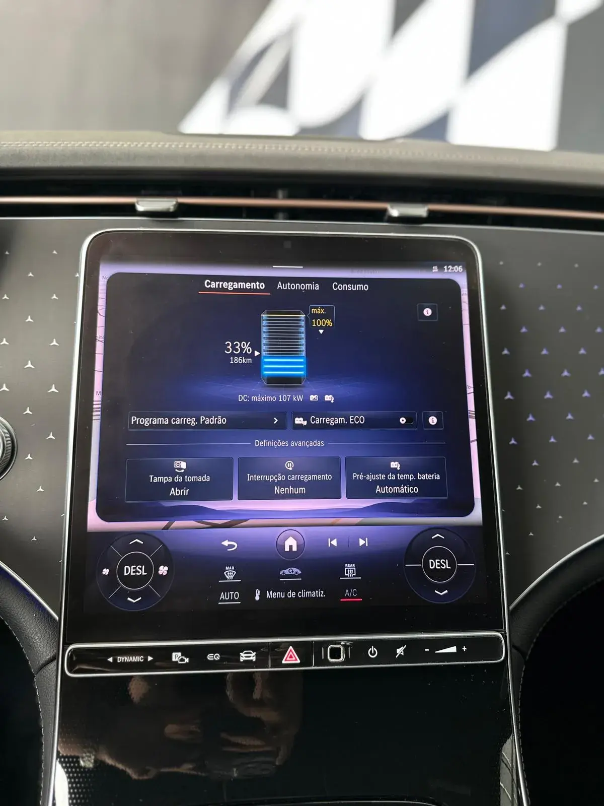 Mercedes-Benz EQE 300 Electric Art 17