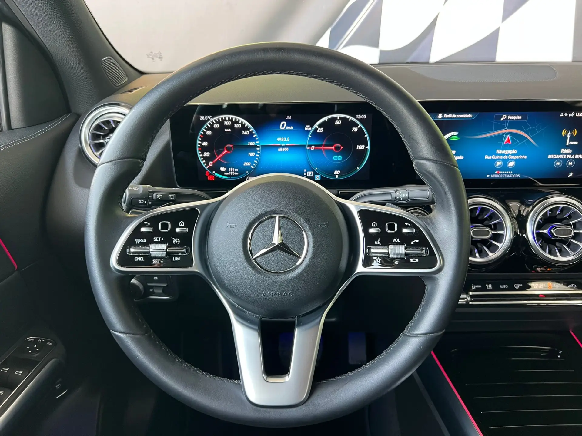 Mercedes-Benz EQA 250 Electric Art 14