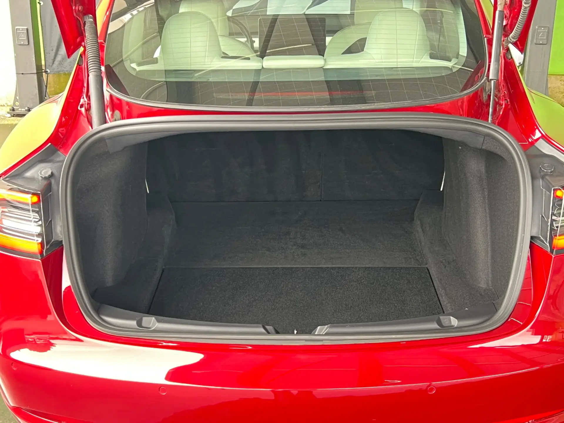 Tesla Model 3 Standard Range Plus RWD 11