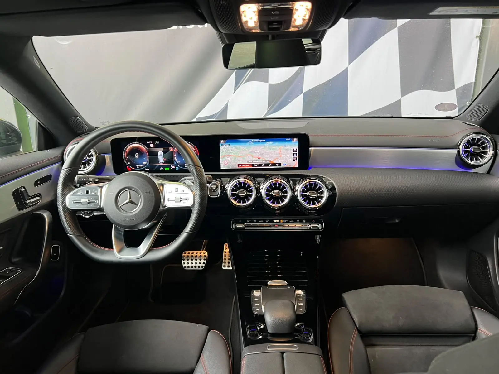 Mercedes-Benz CLA 250 e Shooting Brake AMG Line 14