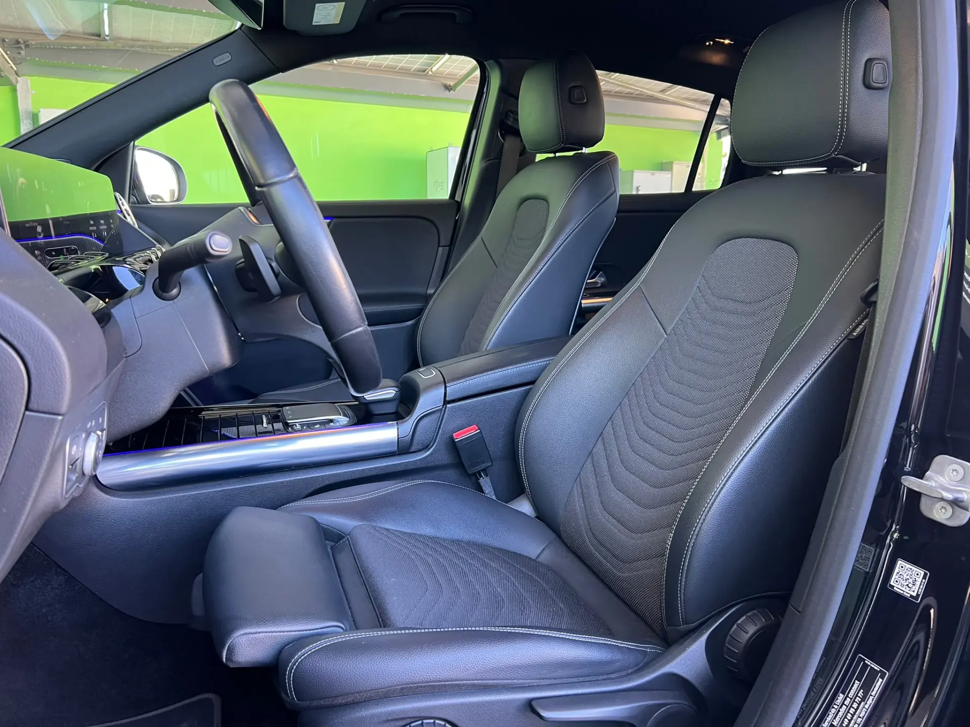 Mercedes-Benz EQA 250+ Electric Art 8
