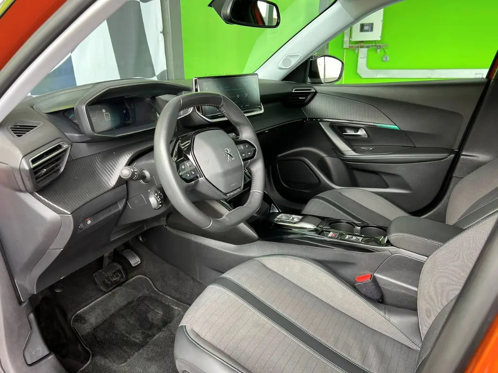 Peugeot e-2008 50 kWh Allure Pack 7