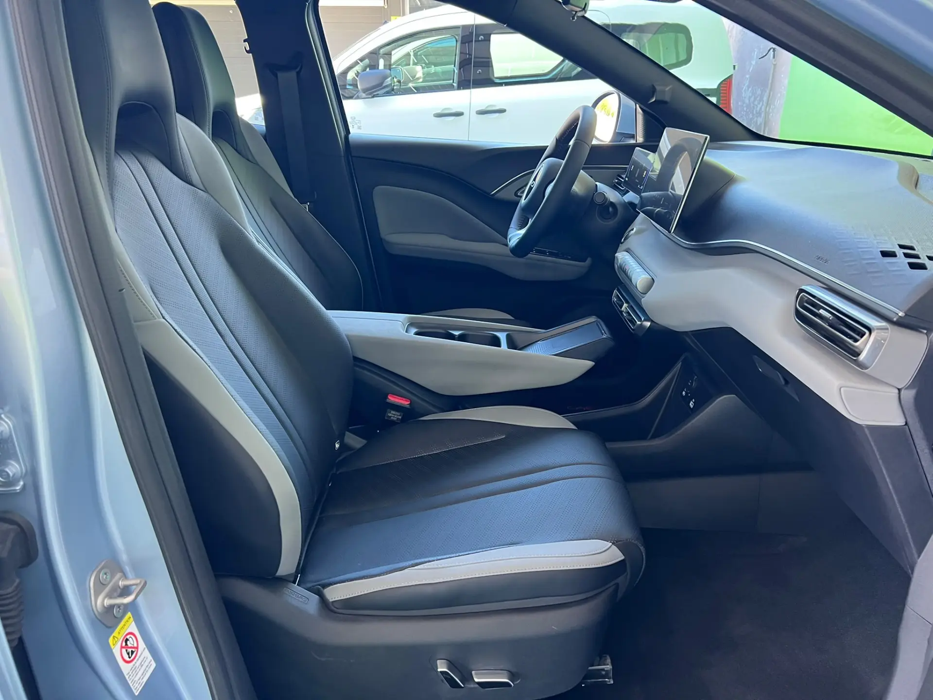 BYD Dolphin Surf 43.2 kWh Comfort 10