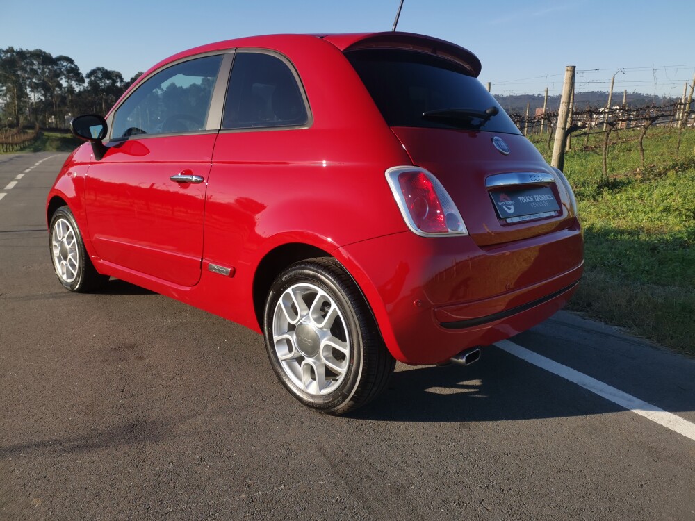 Fiat 500 vermelho AS-77-ZT 3