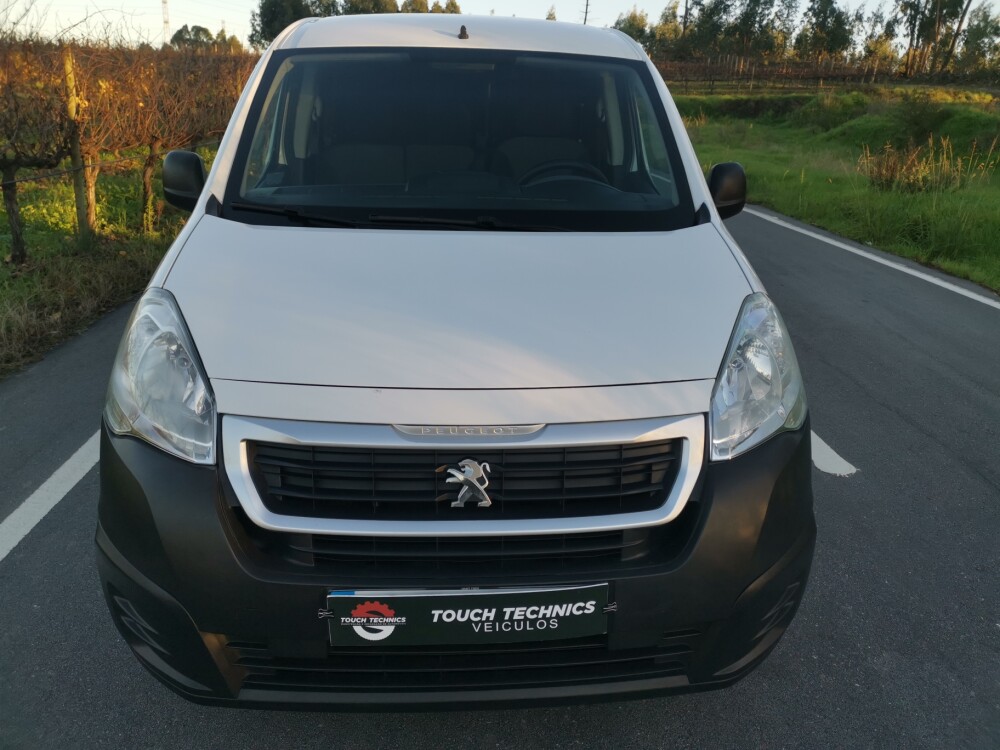 Peugeot Partner AZ-40-MN 4