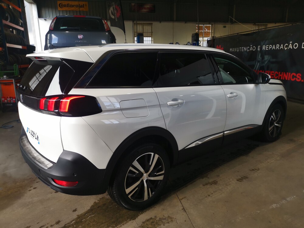Peugeot 5008 FL-056-CN 5