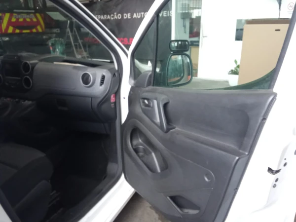 Peugeot Partner V-273-HK 5