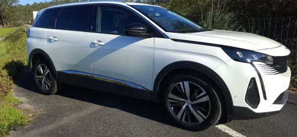 Peugeot 5008 1.5 BlueHDi Allure EAT8 10