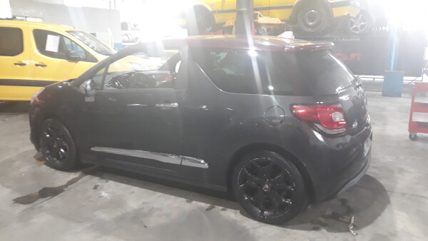 Citroen DS3 AT-106-HY 1