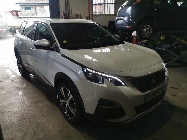 Peugeot 5008 FL-056-CN 6