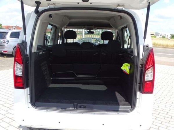 Peugeot Partner 5 LUGARES 17
