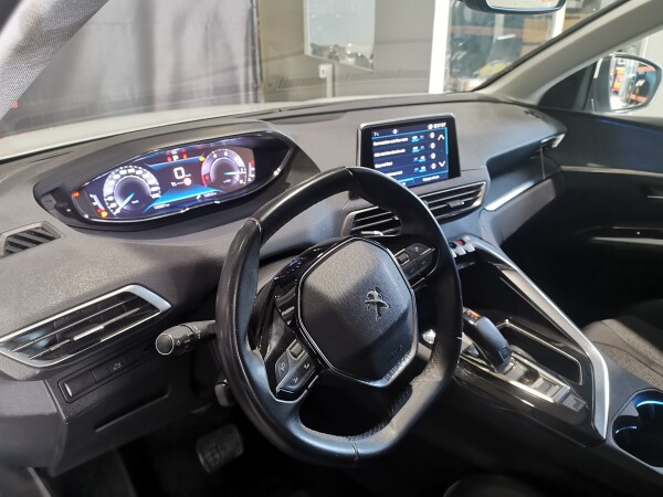Peugeot 5008 FL-056-CN 3