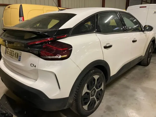 Citroen C4 1.5 BlueHDi Feel EAT8 3