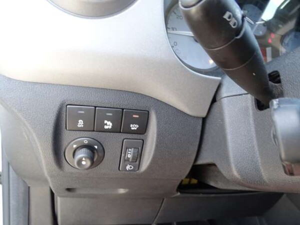 Peugeot Partner 5 LUGARES 5