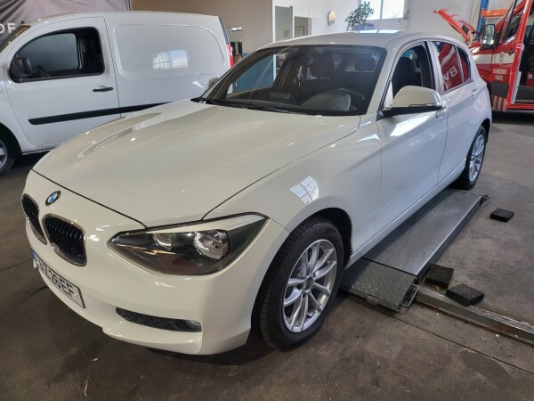 BMW 114 AZ-26-EF 2
