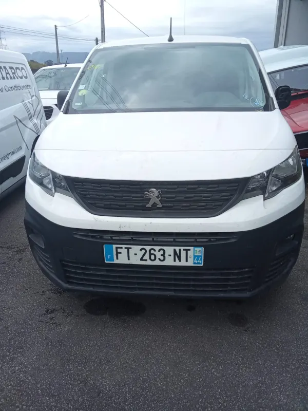 Peugeot Partner comercial 7