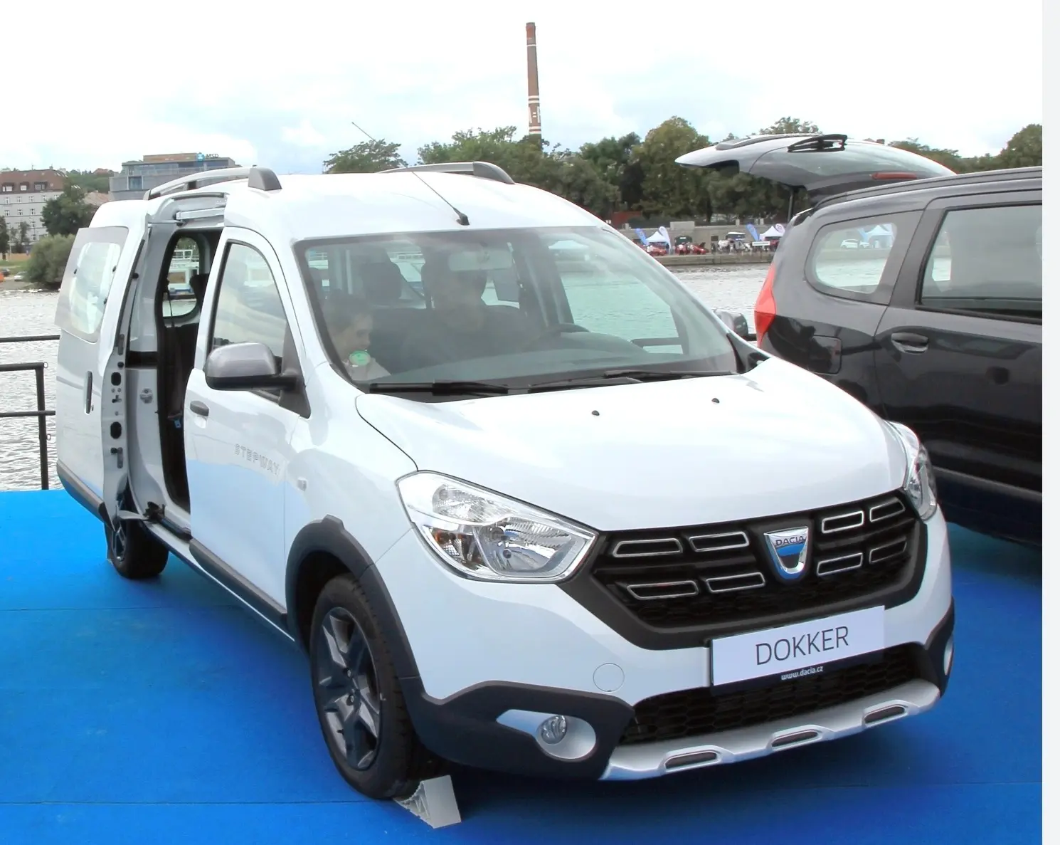 Dacia Dokker Blue dCi 95 Stepway Plus 1