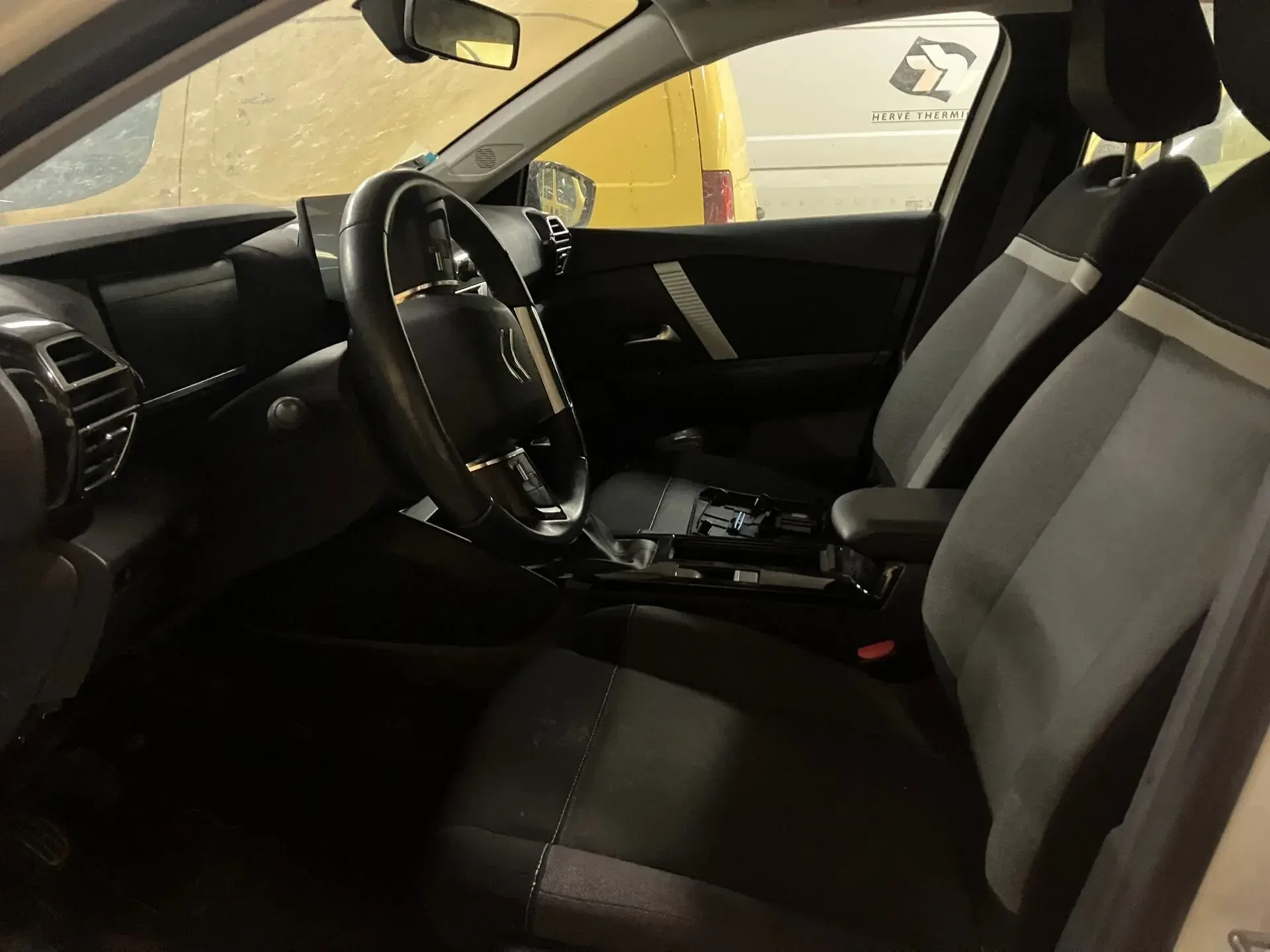 Citroen C4 1.5 BlueHDi Feel EAT8 2