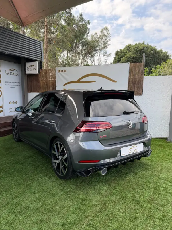 Volkswagen Golf 2.0 TSI GTI DSG Performance 8