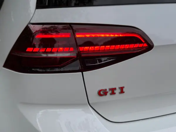 Volkswagen Golf 2.0 TSi GTi DSG Performance 11