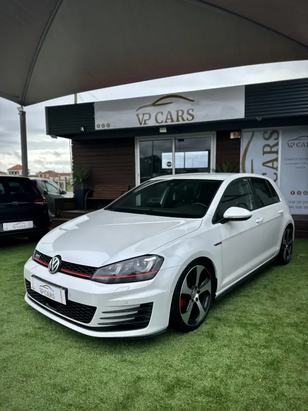 Volkswagen Golf 2.0 TSi GTi DSG 3