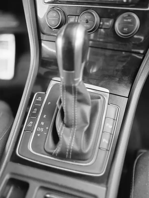 Volkswagen Golf 2.0 TDi GTD DSG 23