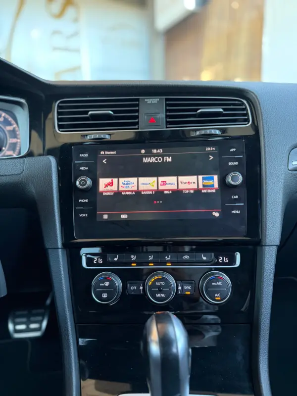Volkswagen Golf 2.0 TSI GTI DSG Performance 31