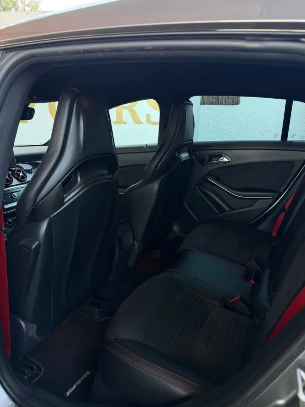 Mercedes-Benz CLA 45 AMG Shooting Brake 4-Matic 35