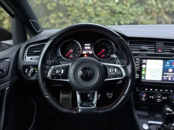 Volkswagen Golf 2.0 TSi GTi DSG Performance 17
