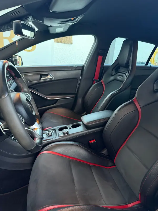 Mercedes-Benz CLA 45 AMG Shooting Brake 4-Matic 21