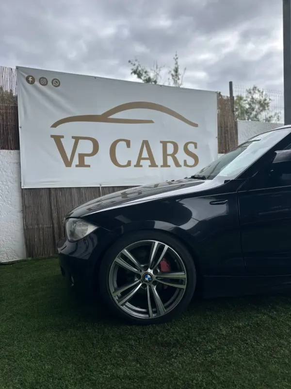 BMW 118 d Pack M 9