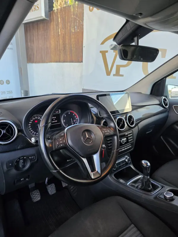 Mercedes-Benz B 200 Outro 20
