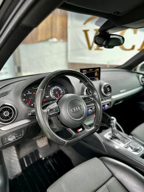 Audi A3 2.0 TDI quattro S-line S tronic 10