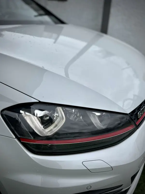 Volkswagen Golf 2.0 TSi GTi DSG 11