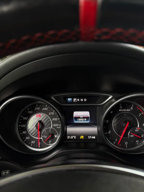 Mercedes-Benz CLA 45 AMG 4Matic Speedshift 7G-DCT Night Edition 28