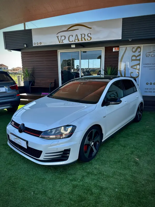 Volkswagen Golf 2.0 TSi GTi DSG Performance 3