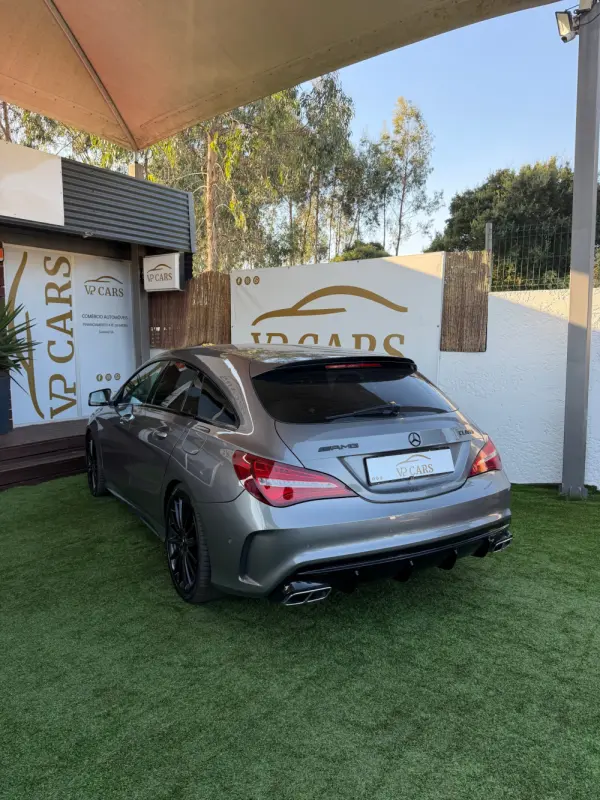 Mercedes-Benz CLA 45 AMG Shooting Brake 4-Matic 12