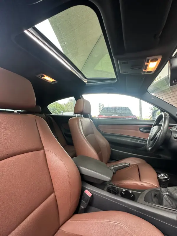 BMW 118 d Pack M 12