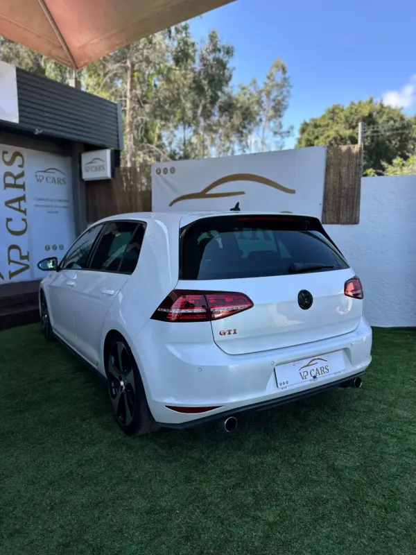 Volkswagen Golf 2.0 TSi GTi DSG Performance 11