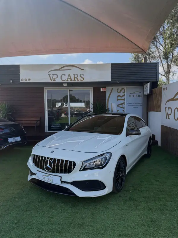 Mercedes-Benz CLA 200 d  7G-DCT AMG Line 5